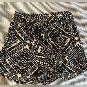 Monteau Black and Cream Patterned Silky Shorts
